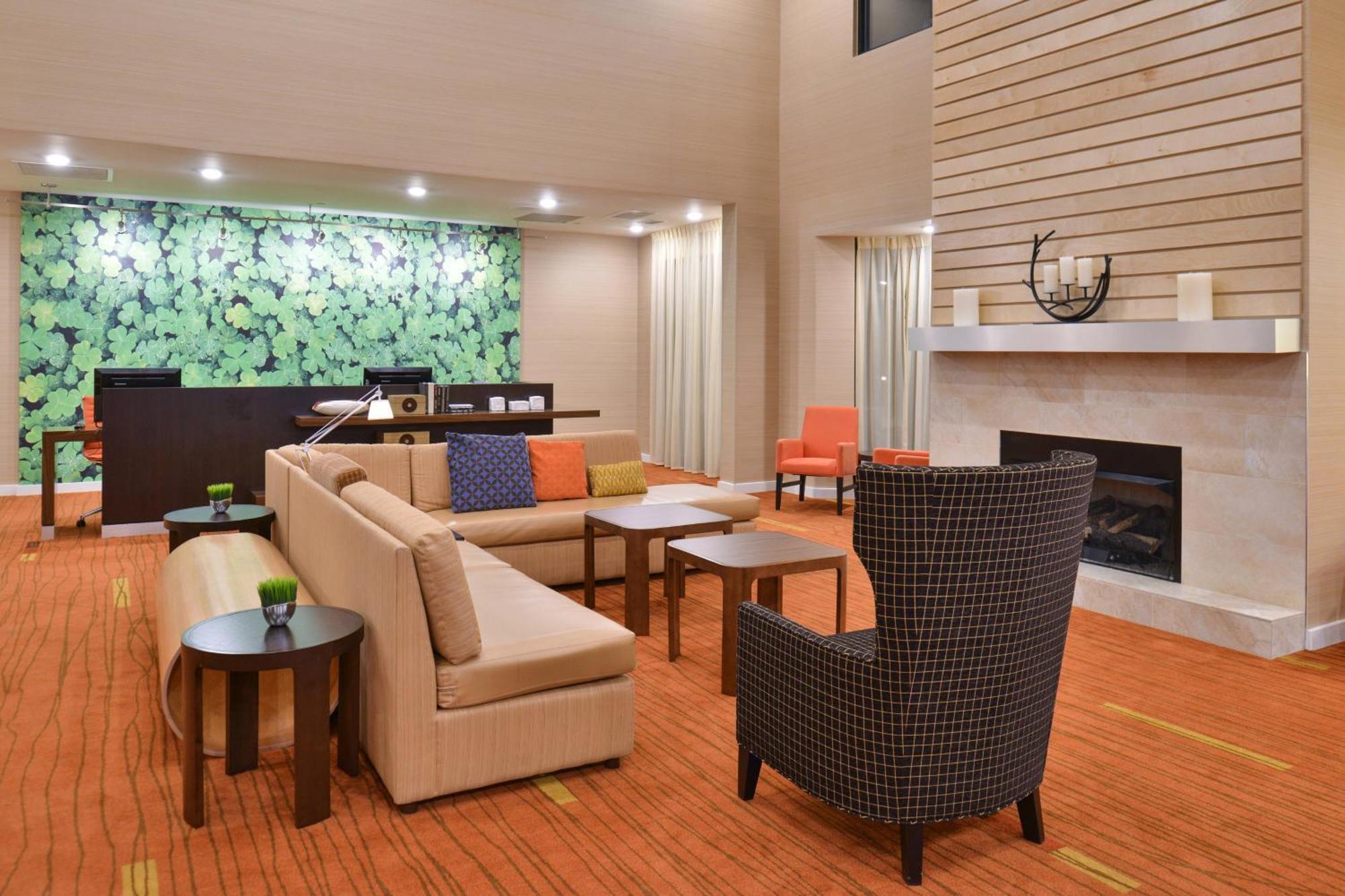 Courtyard By Marriott Decatur Hotell Exteriör bild