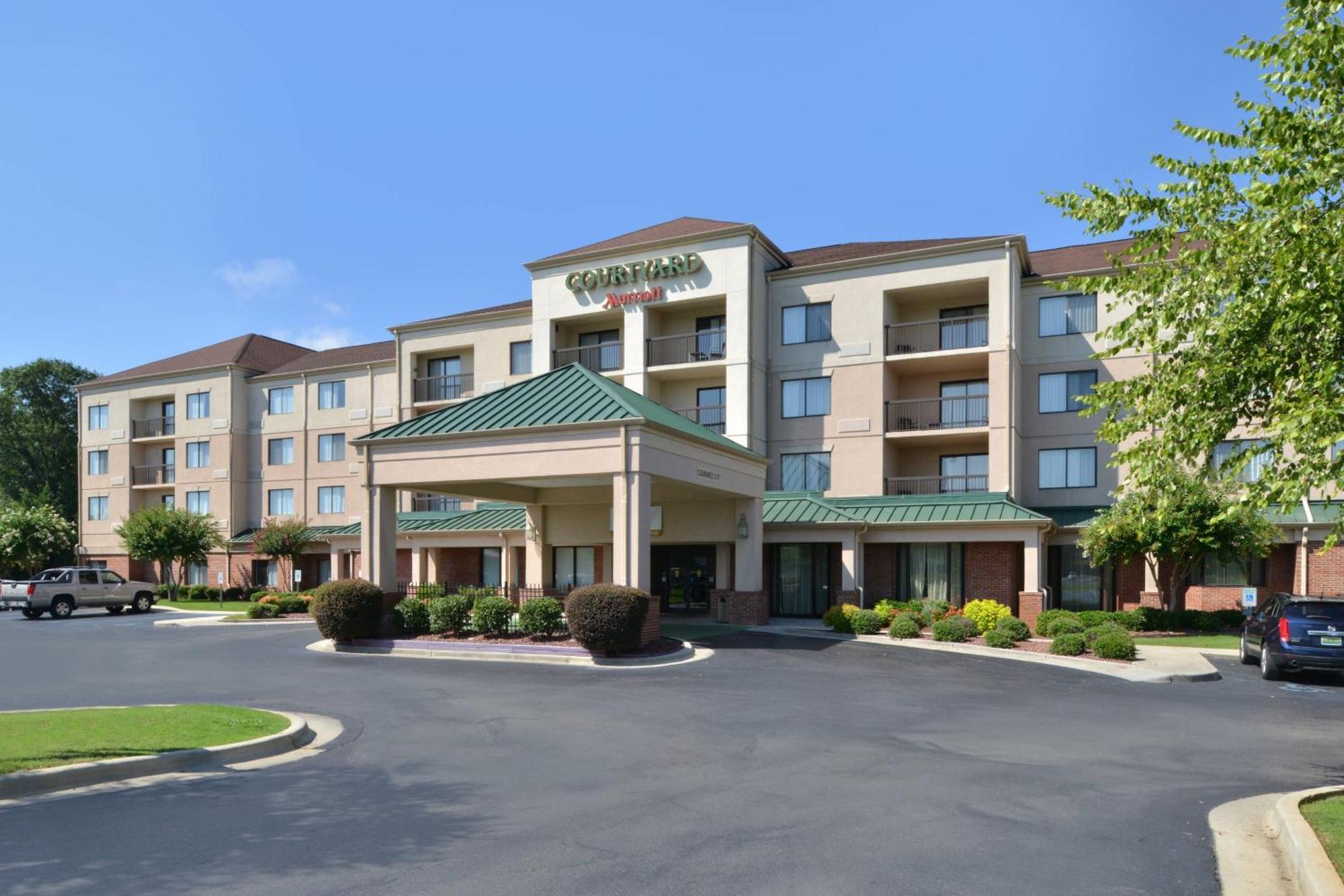Courtyard By Marriott Decatur Hotell Exteriör bild