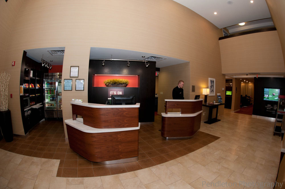 Courtyard By Marriott Decatur Hotell Exteriör bild