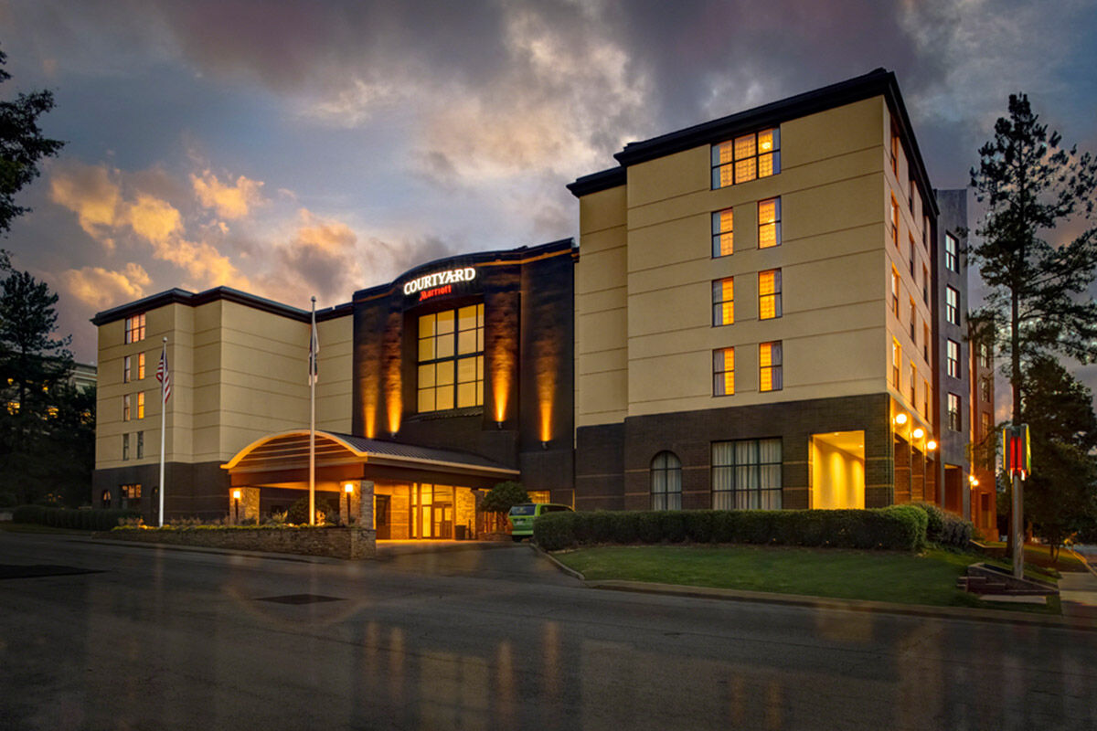Courtyard By Marriott Decatur Hotell Exteriör bild